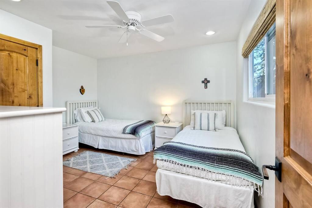 Great Group Retreat! Hacienda Decor, Spacious Floor Plan, Private Backyard Carlsbad Exterior foto